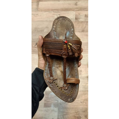 kolhapuri sound chappal