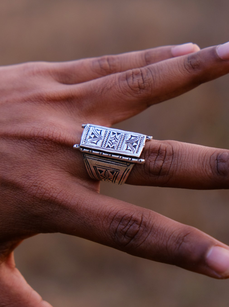 old tuareg ring ① (krank marcello購入) old tuareg ring ①