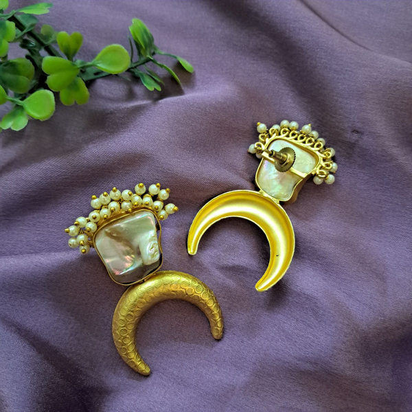 Ekani Mani Contemporary Gold Toned Semi Precious Druzy Stone