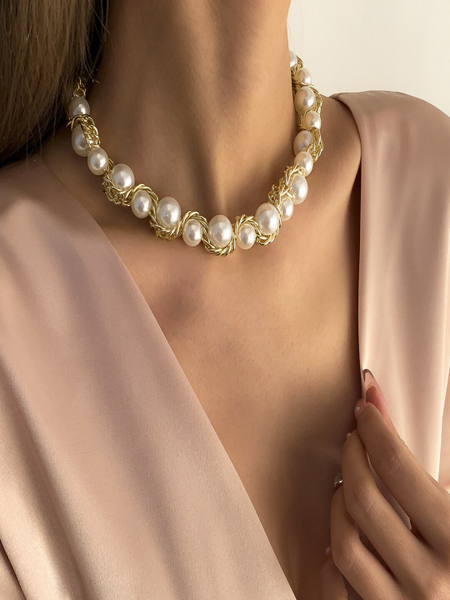 Gold-Plated White Pearls Necklace