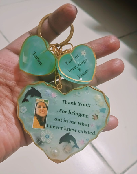 Resin Zigzag Heart Keychain