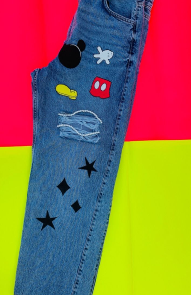 Daisy Jeans With Flowers Painted On Them Painted Jeans