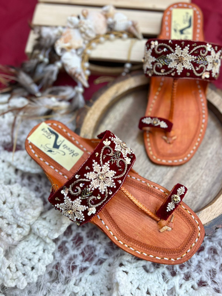 Hot Nawabi Mehroon Kolhapuri