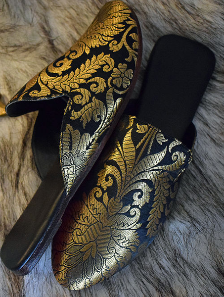 Banarasi Brocade Black and Gold Pattern Mules